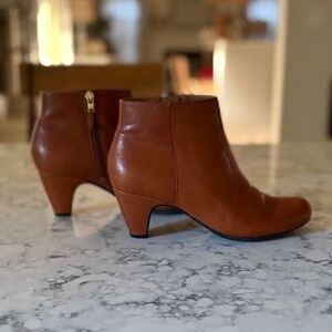 Sam Edelman | Leather Round Toe Bootie | SZ 8